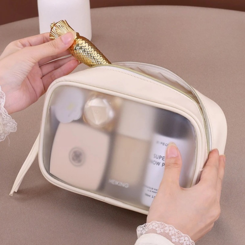 Półprzezroczysty luksusowy zes – Luxury Skincare Set recenzja i cena