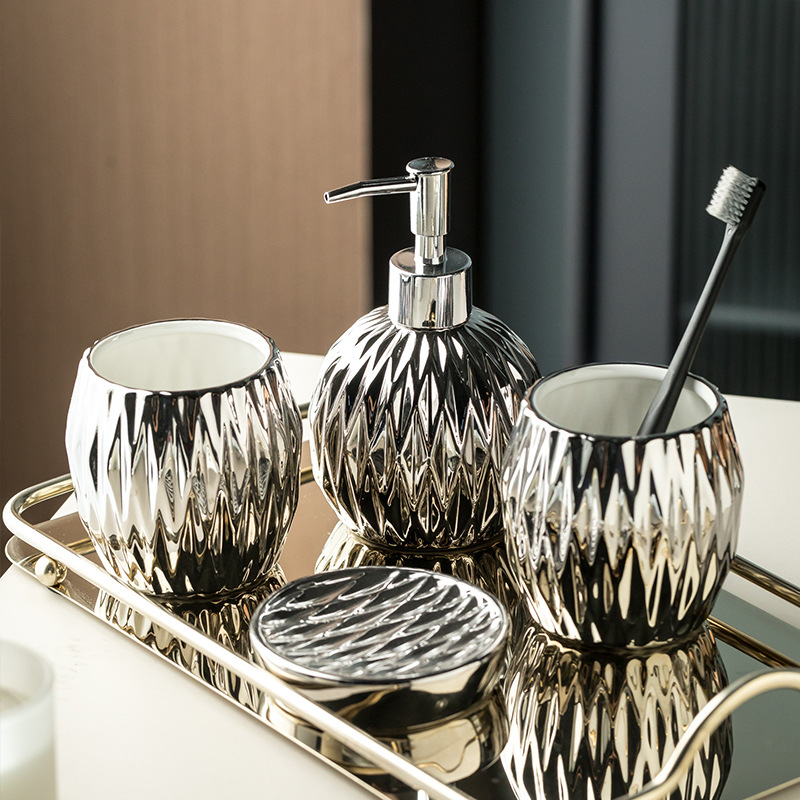 Luksusowy amerykański ceramicz – Luxury Skincare Collection recenzja i cena
